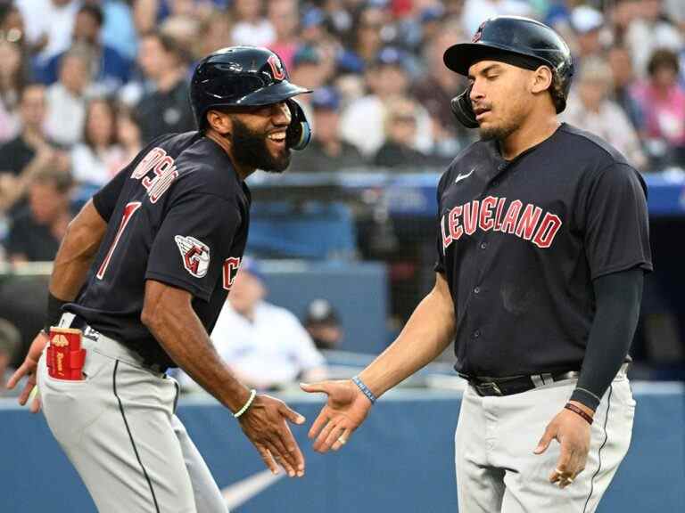 Quantrill des Guardians contrecarre les Blue Jays dans la déroute du Rogers Center