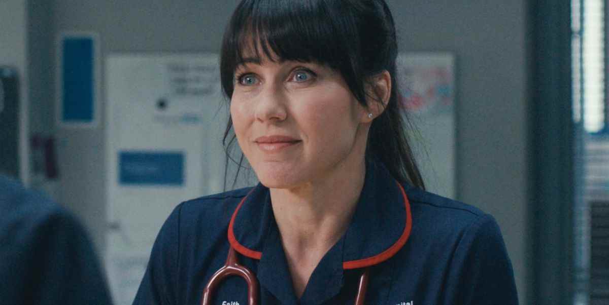 La star de Casualty Kirsty Mitchell promet une nouvelle romance pour Faith

