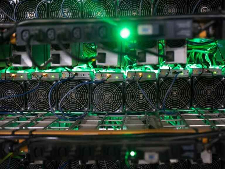 HODL ou pas HODL ?  Les mineurs de bitcoins du Canada bricolent leurs stratégies au milieu du ralentissement de la crypto