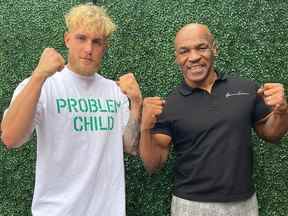 Le boxeur star de YouTube Jake Paul et la légende de la boxe Mike Tyson.