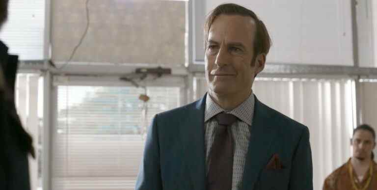 Bob Odenkirk de Better Call Saul fait ses adieux émotionnels aux fans et à l'équipe après le dernier épisode de l'émission

