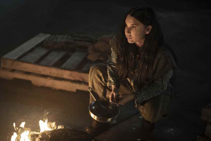 olivia munn comme evie, contes des morts-vivants