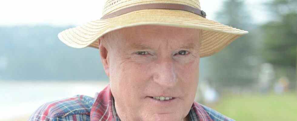 La star de Home and Away, Ray Meagher, parle de son avenir sur du savon