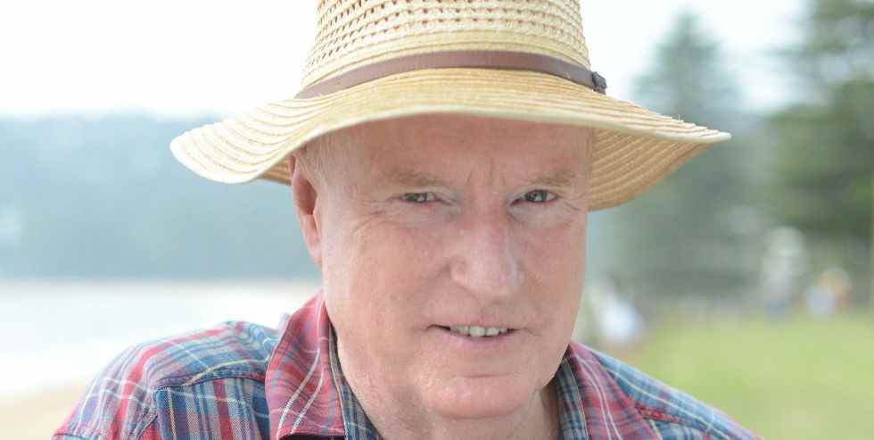 La star de Home and Away, Ray Meagher, parle de son avenir sur du savon

