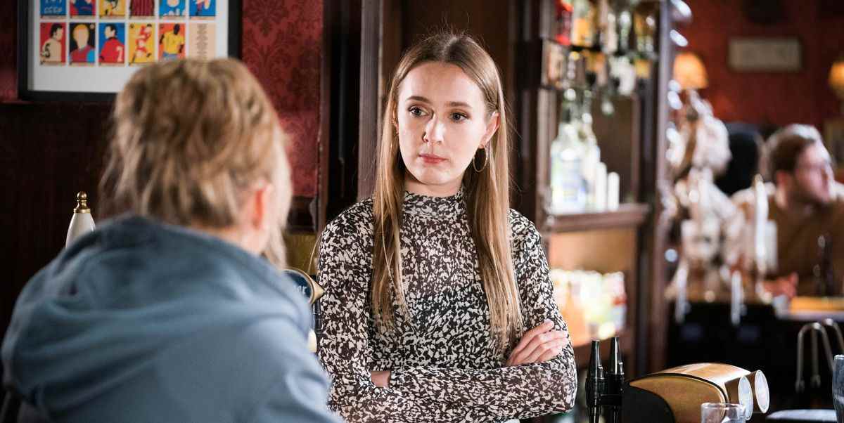 La star d'EastEnders, Rose Ayling-Ellis, partage le secret des coulisses après avoir confirmé la sortie du savon

