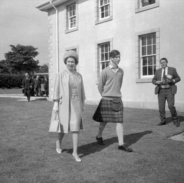 Royauté – Reine Elizabeth II – École Gordonstoun