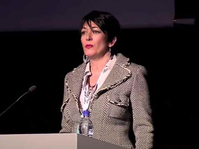 Les avocats de Ghislaine Maxwell poursuivent pour plus de 878 000 $ d’honoraires