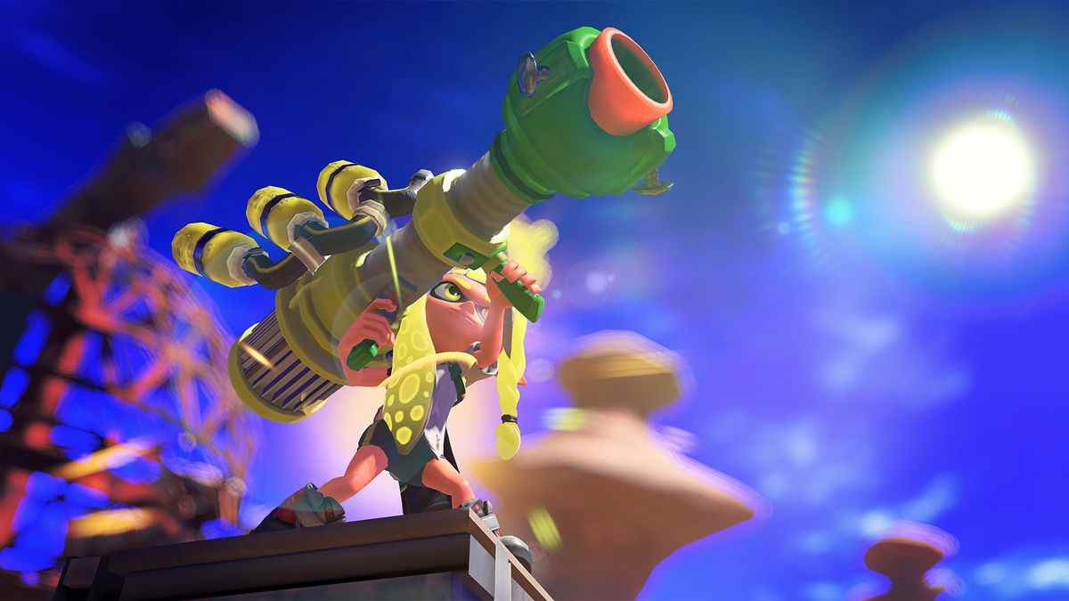 Une idée hisse une arme géante semblable à un bazooka sur son épaule dans une capture d'écran de Splatoon 3