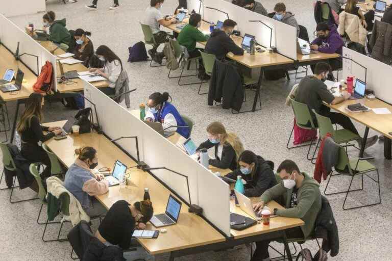 La réaction des étudiants s’accumule sur le masque de l’Université Western et le mandat du vaccin