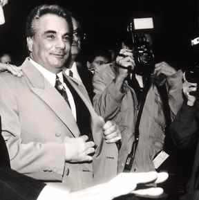 Gravano pense que Teflon Don John Gotti a fait plus de dégâts à la mafia qu'une armée de pigeons à poules.  GETTY IMAGES