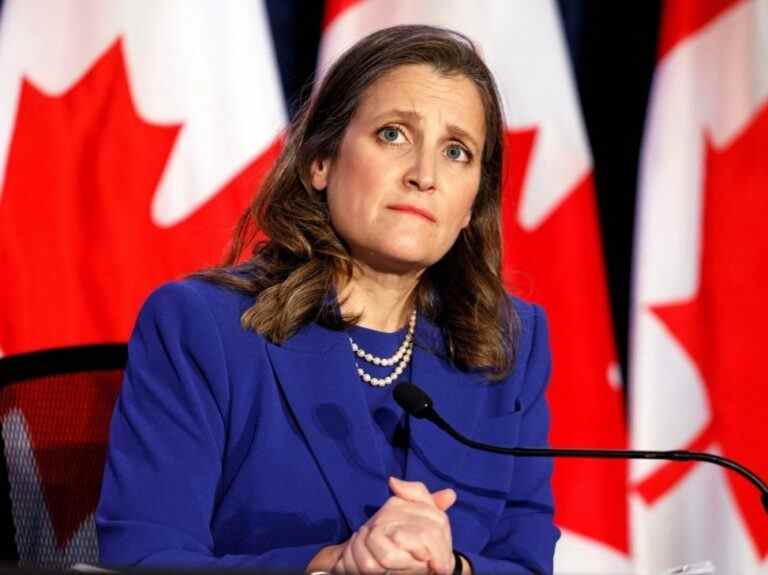 Trudeau condamne l’attaque verbale contre Chrystia Freeland, la qualifie de partie d’une tendance