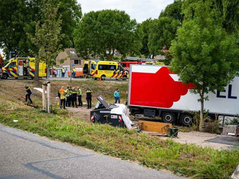 Six morts aux Pays-Bas alors qu’un camion roule dans un barbecue de quartier