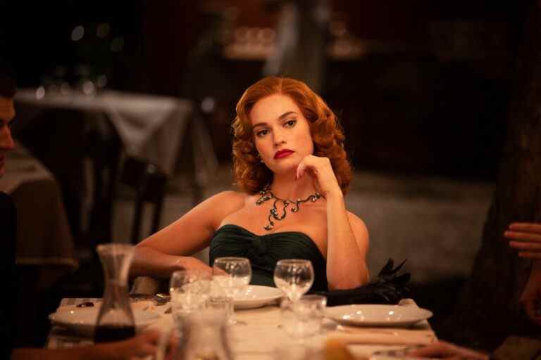 Saverio Costanzo parle de 'Finalmente L'alba' dans lequel Lily James joue une star hollywoodienne des années 1950 à Cinecittà - Image de premier regard (EXCLUSIVE) Les plus populaires doivent être lues
	
	
