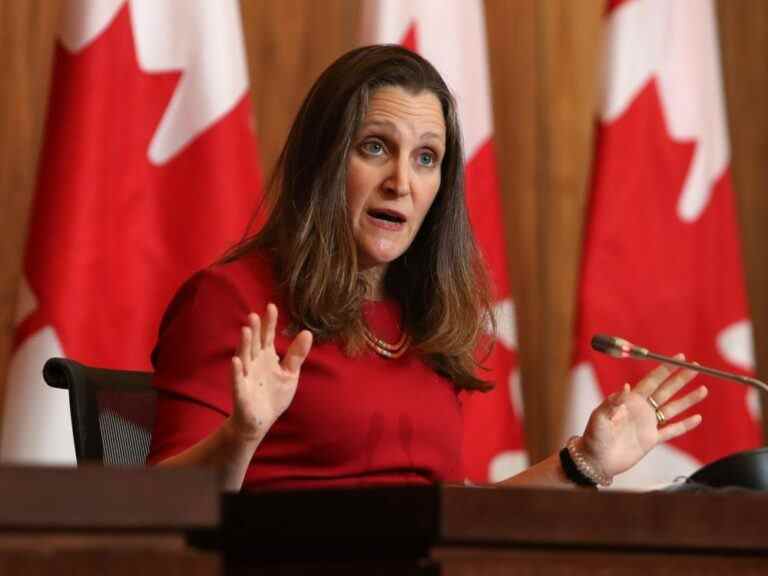 Le gouvernement explore des options pour accroître la sécurité des ministres après la confrontation de Freeland en Alberta