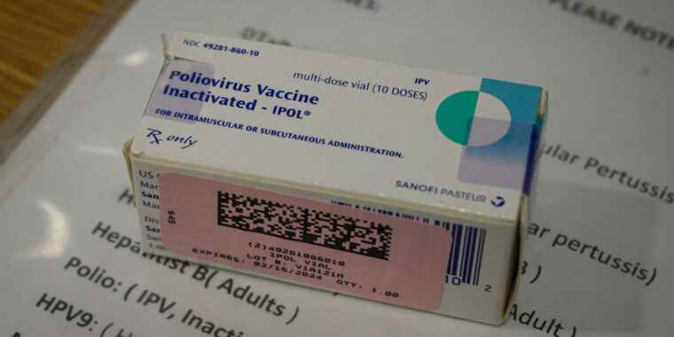 L’épidémie de poliovirus s’étend à New York : le troisième comté a un taux de vaccination de 62 %