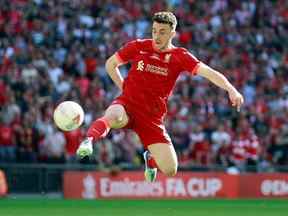 Football football - FA Cup - finale - Chelsea v Liverpool - Wembley Stadium, Londres, Grande-Bretagne - 14 mai 2022 Diogo Jota de Liverpool tire au but.