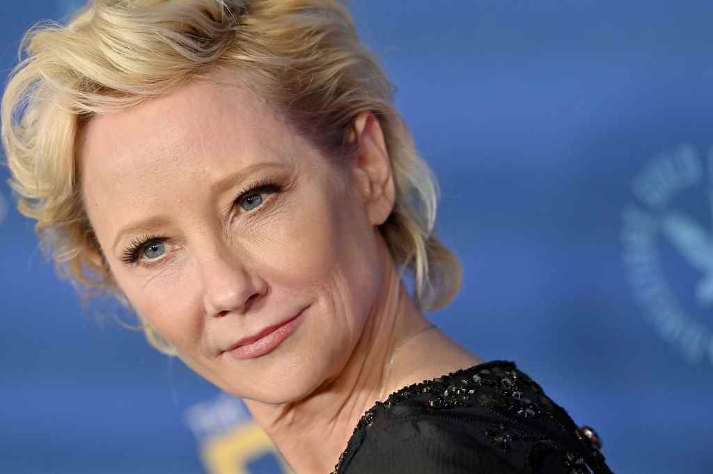 Anne Heche dans Coma After Car Crash: Actor in 'Extreme Critical Condition' Le plus populaire doit être lu Inscrivez-vous aux newsletters Variety Plus de nos marques
	
	
