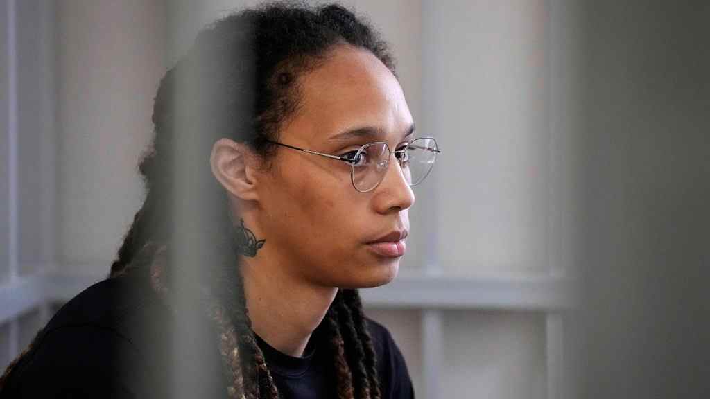 Brittney Griner reconnue coupable de possession de drogue et de contrebande en Russie
