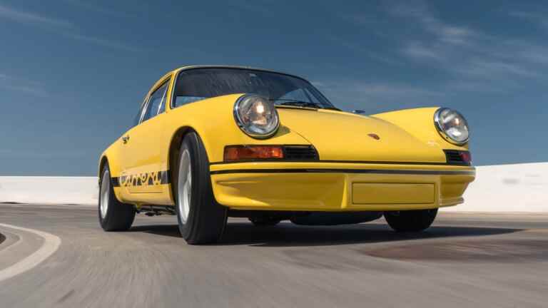 Conduire la voiture de rêve de Paul Walker : une Porsche 911 Carrera RS 2.7 de 1973