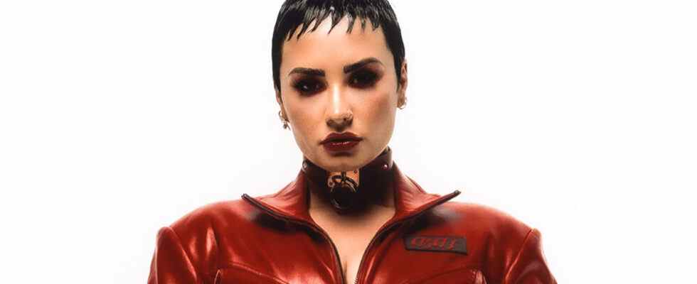 Demi Lovato remporte le huitième album consécutif du Top 10 avec son premier album "Holy Fvck"