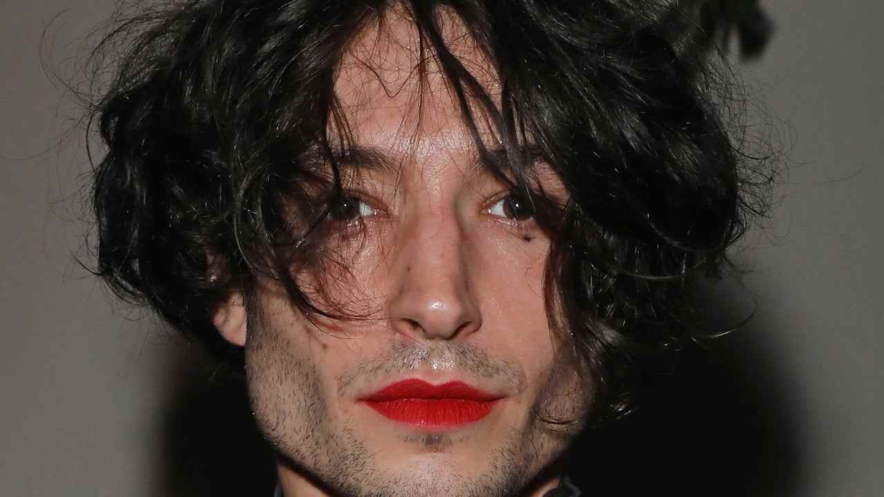 Ezra Miller est maintenant accusé de vol avec effraction
