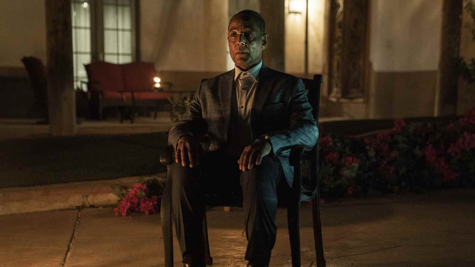 Giancarlo Esposito a parlé avec Marvel, et il est prêt à jouer au professeur X
