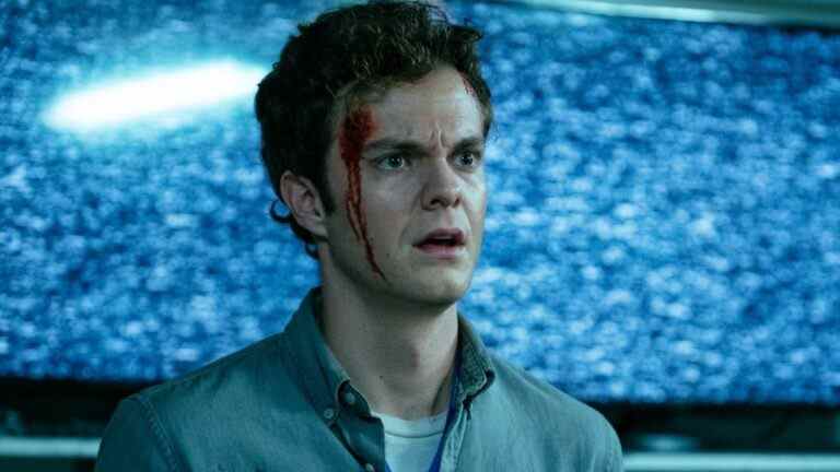 Jack Quaid explique comment les garçons ont influencé son approche de la controverse entourant Star Trek: le moment le plus torride des ponts inférieurs
