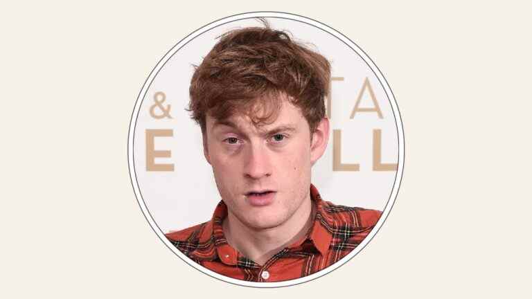 James Acaster sur la popularité continue du clip "Edgy Comedians"
