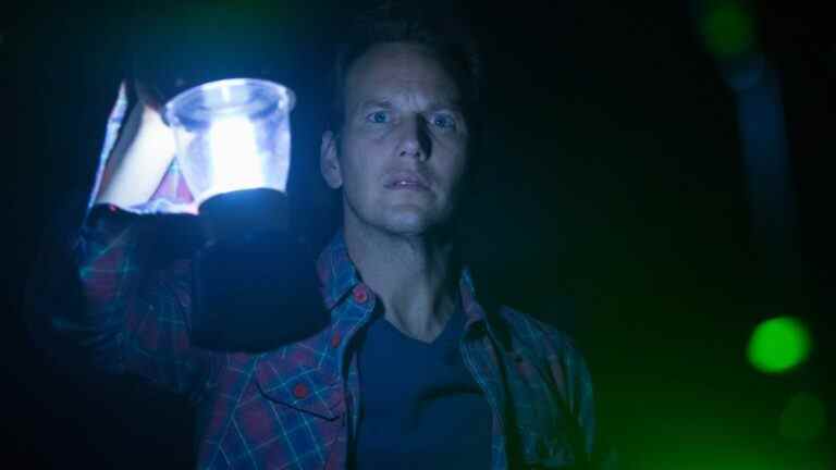 Jason Blum taquine Insidious 5 avec un selfie de Patrick Wilson