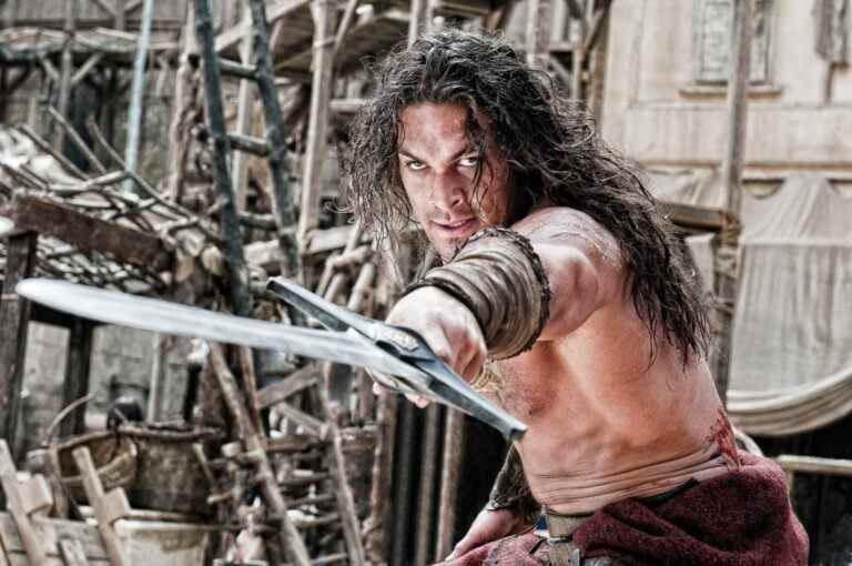 Jason Momoa dénonce son film "Conan le barbare" : il "vraiment aspiré" et "s'est transformé en un gros tas de S"
	
	
