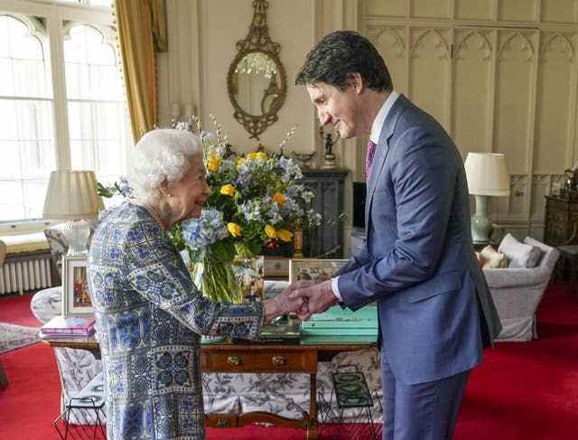 La reine et le premier ministre Justin Trudeau 