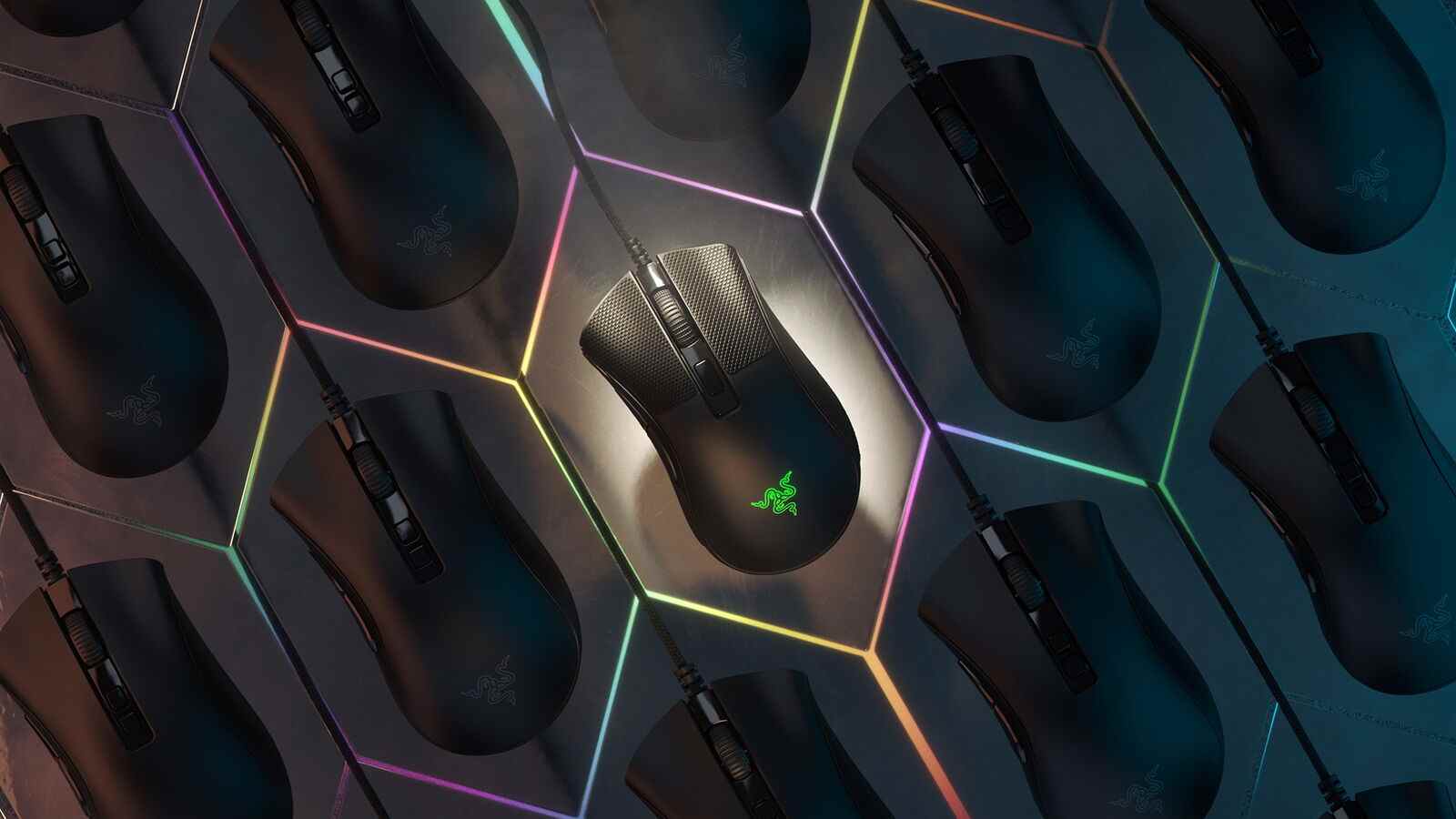 La souris Deathadder V2 de Razer a maintenant diminué en taille et en prix

