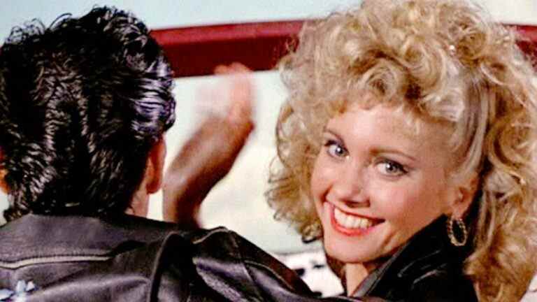 La star de Grease et la chanteuse pop Olivia Newton-John décèdent à 73 ans
