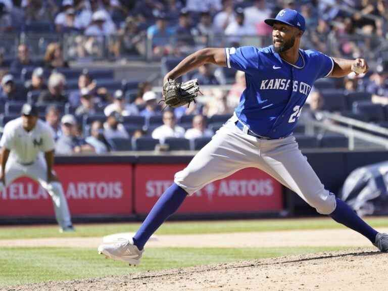 La suspension du lanceur des Royals Amir Garrett pour avoir jeté une boisson sur un fan est réduite