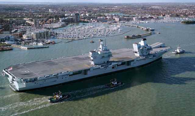 Le HMS Prince of Wales pourrait manquer une «mission historique» avec des avions de chasse et des drones alors que la Royal Navy se démène pour réparer le défaut de l’hélice