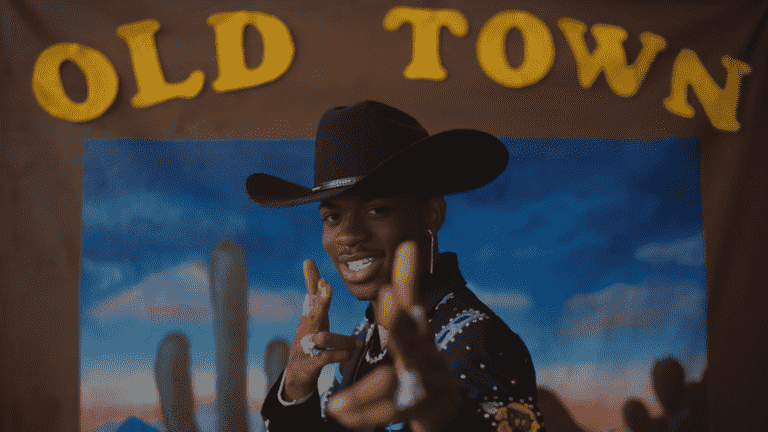 Le clip vidéo "Old Town Road" de Lil Nas X dépasse le milliard de vues sur YouTube
	
	
