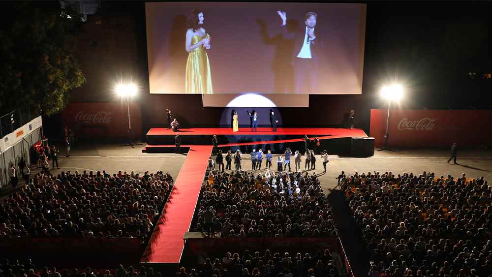 Le festival du film de Sarajevo reprend sa forme en tant que tremplin pour les talents locaux Les plus populaires doivent être lus Inscrivez-vous aux bulletins d'information sur les variétés Plus de nos marques
	
	
