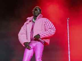 Young Thug se produit le 4e jour du festival de musique Lollapalooza le 1er août 2021 au Grant Park de Chicago.