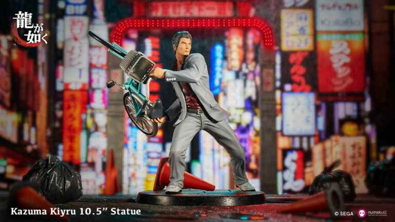 Les fans de Yakuza peuvent précommander cette nouvelle statue de Kazuma Kiryu maintenant
