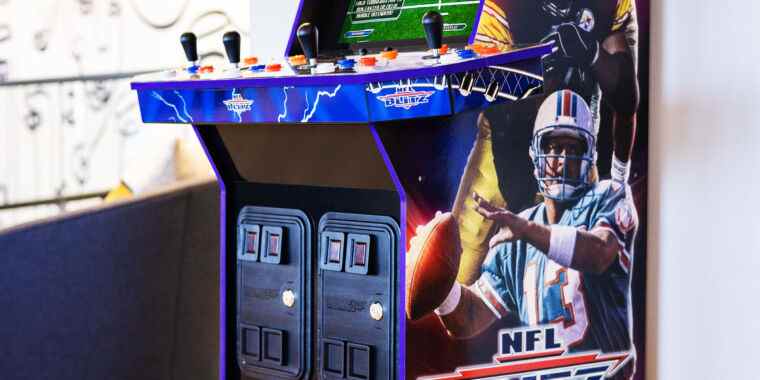 Les jeux d’arcade NFL Blitz seront relancés en tant qu’exclusivité du cabinet Arcade1Up