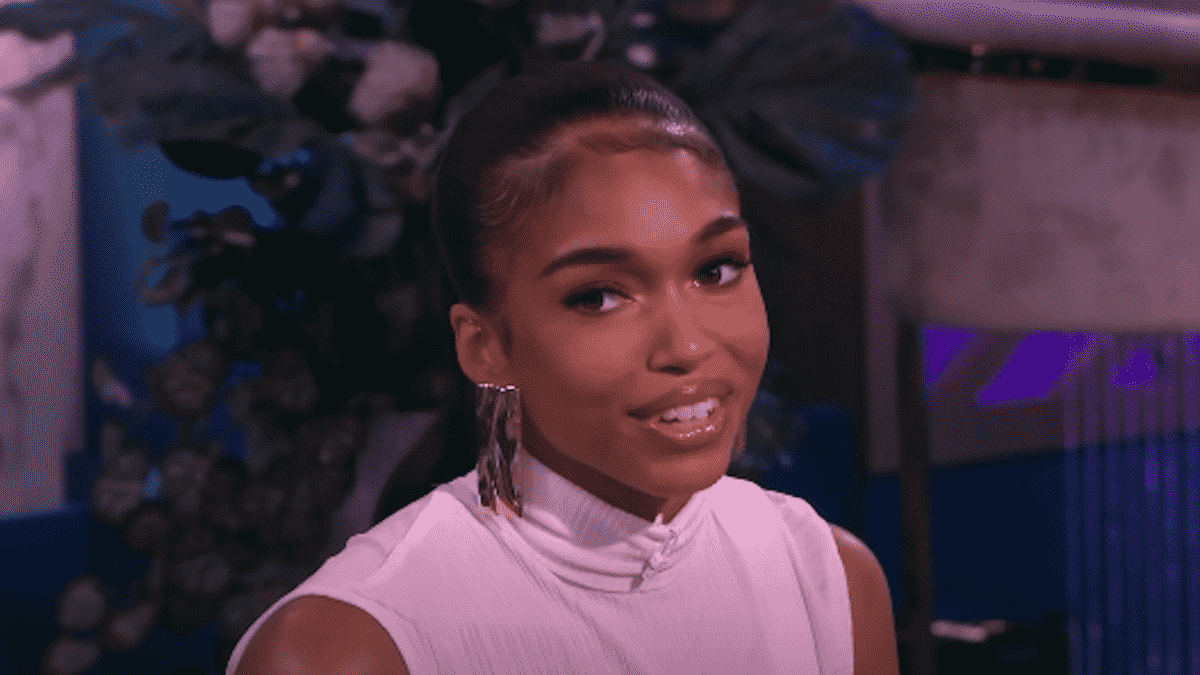 Lori Harvey parle des drapeaux rouges et de ce qu'elle a appris des mois après sa séparation avec Michael B. Jordan
