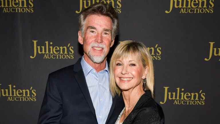 Olivia Newton-John se souvient de son mari John Easterling comme "la femme la plus courageuse que j'aie jamais connue"
