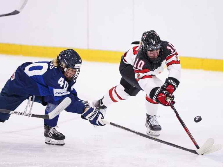 Poulin et Nurse mènent le Canada à vaincre la Finlande aux Mondiaux féminins