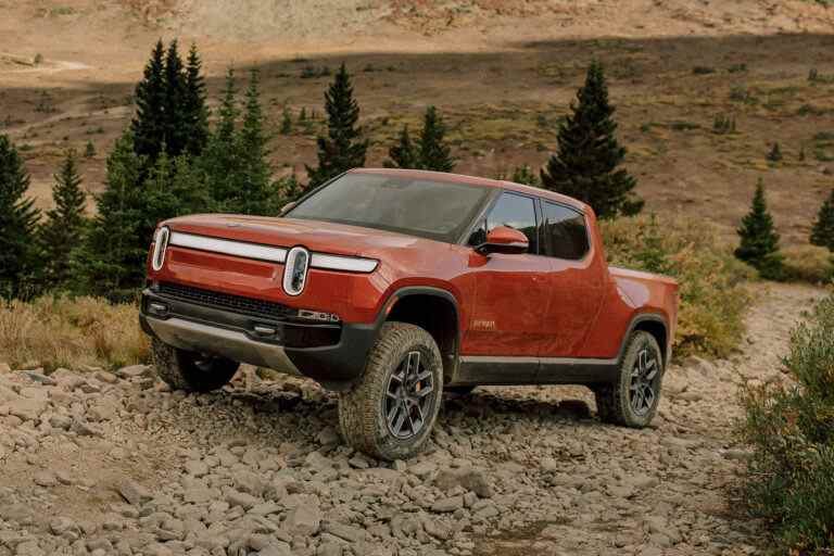 Rivian annule ses versions d’entrée de gamme R1T et R1S en raison de la faible demande