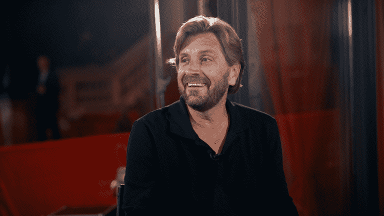 Ruben Östlund parle de la satire sociale "Triangle de la tristesse", du privilège et de l'acceptation des mauvaises critiques Les plus populaires doivent être lus Inscrivez-vous aux newsletters Variety Plus de nos marques
	
	
