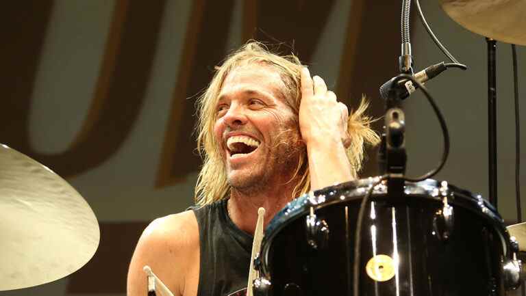 Taylor Hawkins Londres rend hommage à la diffusion en direct sur Paramount +, ajoute Travis Barker et son fils Shane Hawkins Les plus populaires doivent être lus Inscrivez-vous aux newsletters Variété Plus de nos marques
	
	
