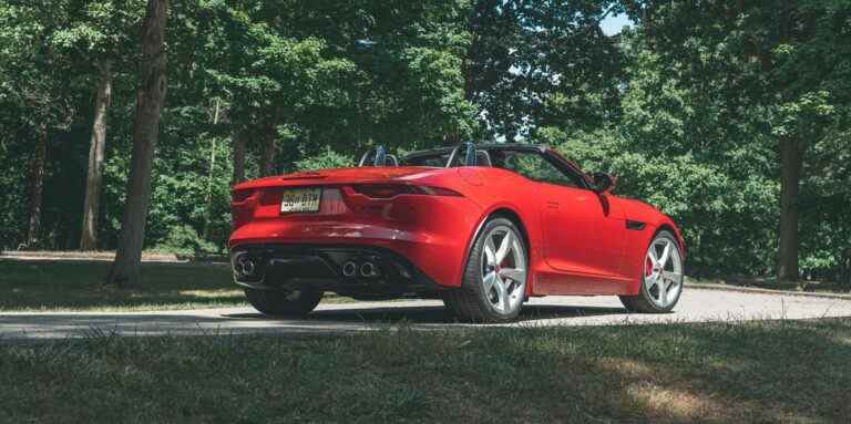 Voir les photos de la Jaguar F-Type P450 2022