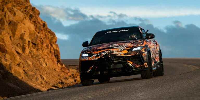 Voir les photos de la Lamborghini Urus battant le record du VUS Pikes Peak