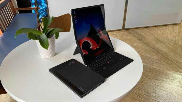 Le nouveau ThinkPad X1 Fold de Lenovo devient plus grand