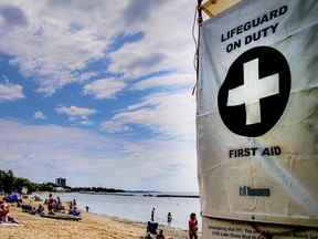 Les sauveteurs sont de retour en service à Sunnyside Beach le samedi 5 juin 2021. Veronica Henri/Toronto Sun/Postmedia Network